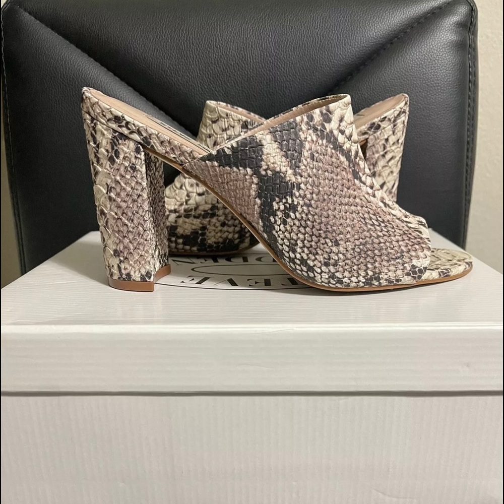 Steve Madden Esmeralda mules